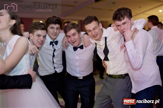 Zdjęcie w galerii na portalu naszraciborz.pl: Szalona studniówka II LO im. Adama Mickiewicza - fotoreportaż z całej imprezy wiadomości z regionu