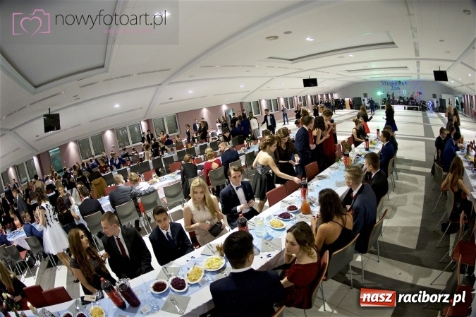 Zdjęcie w galerii na portalu naszraciborz.pl: Szalona studniówka II LO im. Adama Mickiewicza - fotoreportaż z całej imprezy wiadomości z regionu