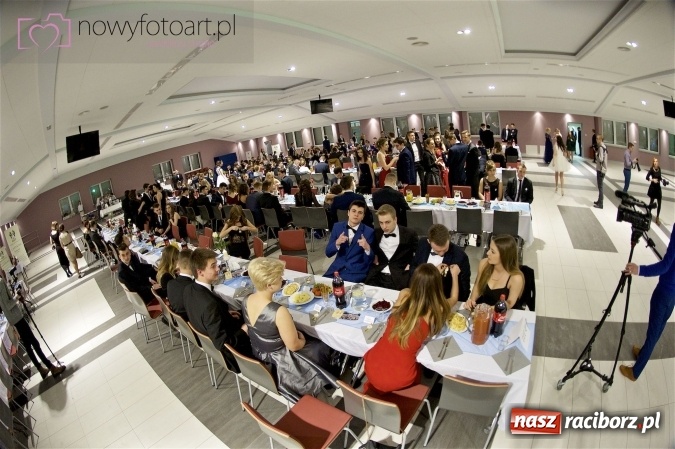 Zdjęcie w galerii na portalu naszraciborz.pl: Szalona studniówka II LO im. Adama Mickiewicza - fotoreportaż z całej imprezy wiadomości z regionu