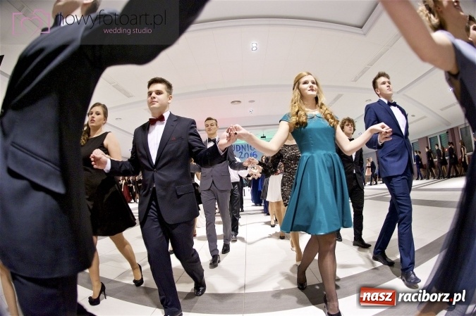 Zdjęcie w galerii na portalu naszraciborz.pl: Szalona studniówka II LO im. Adama Mickiewicza - fotoreportaż z całej imprezy wiadomości z regionu