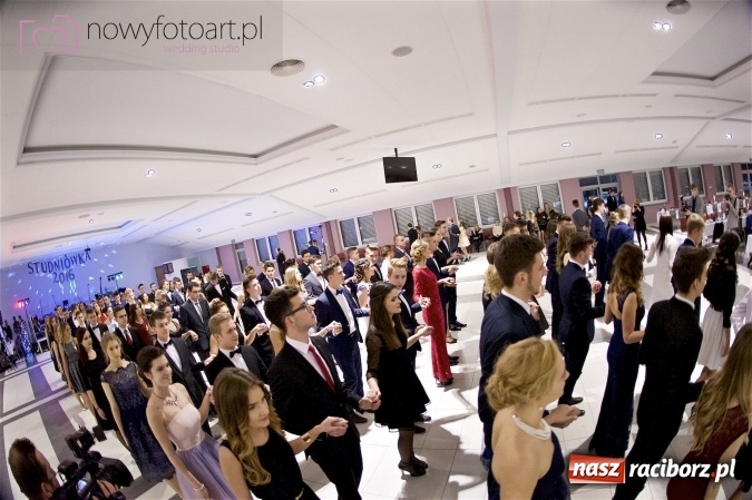 Zdjęcie w galerii na portalu naszraciborz.pl: Szalona studniówka II LO im. Adama Mickiewicza - fotoreportaż z całej imprezy wiadomości z regionu