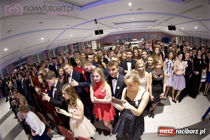 Zdjęcie w galerii na portalu naszraciborz.pl: Szalona studniówka II LO im. Adama Mickiewicza - fotoreportaż z całej imprezy wiadomości z regionu