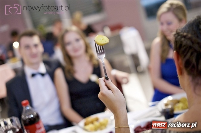 Zdjęcie w galerii na portalu naszraciborz.pl: Szalona studniówka II LO im. Adama Mickiewicza - fotoreportaż z całej imprezy wiadomości z regionu