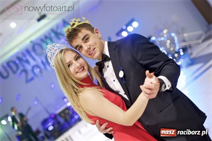 Zdjęcie w galerii na portalu naszraciborz.pl: Szalona studniówka II LO im. Adama Mickiewicza - fotoreportaż z całej imprezy wiadomości z regionu