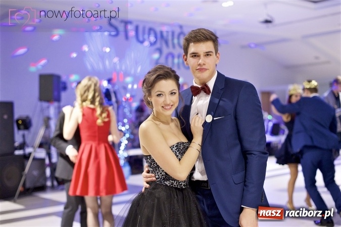 Zdjęcie w galerii na portalu naszraciborz.pl: Szalona studniówka II LO im. Adama Mickiewicza - fotoreportaż z całej imprezy wiadomości z regionu