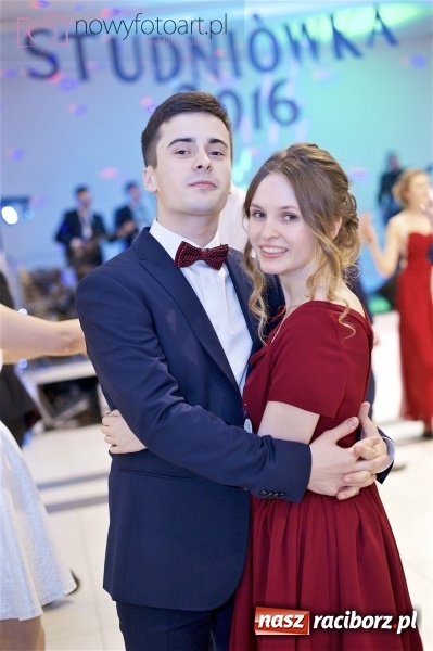 Zdjęcie w galerii na portalu naszraciborz.pl: Szalona studniówka II LO im. Adama Mickiewicza - fotoreportaż z całej imprezy wiadomości z regionu