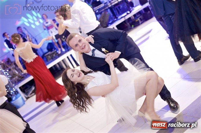 Zdjęcie w galerii na portalu naszraciborz.pl: Szalona studniówka II LO im. Adama Mickiewicza - fotoreportaż z całej imprezy wiadomości z regionu