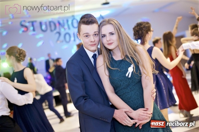 Zdjęcie w galerii na portalu naszraciborz.pl: Szalona studniówka II LO im. Adama Mickiewicza - fotoreportaż z całej imprezy wiadomości z regionu