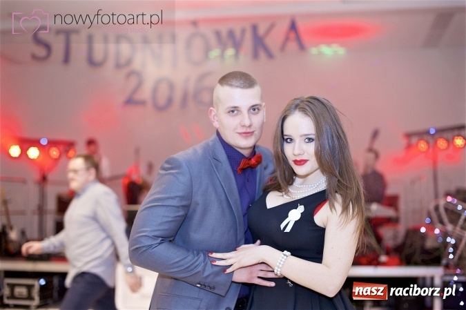 Zdjęcie w galerii na portalu naszraciborz.pl: Szalona studniówka II LO im. Adama Mickiewicza - fotoreportaż z całej imprezy wiadomości z regionu