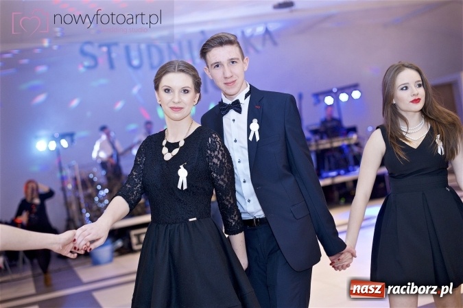 Zdjęcie w galerii na portalu naszraciborz.pl: Szalona studniówka II LO im. Adama Mickiewicza - fotoreportaż z całej imprezy wiadomości z regionu