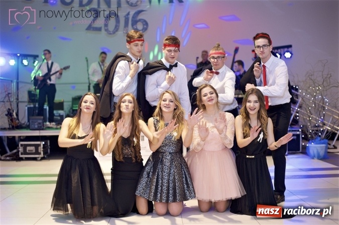 Zdjęcie w galerii na portalu naszraciborz.pl: Szalona studniówka II LO im. Adama Mickiewicza - fotoreportaż z całej imprezy wiadomości z regionu