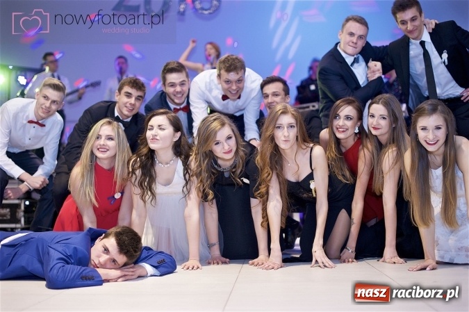 Zdjęcie w galerii na portalu naszraciborz.pl: Szalona studniówka II LO im. Adama Mickiewicza - fotoreportaż z całej imprezy wiadomości z regionu