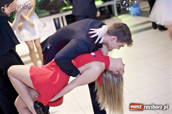 Zdjęcie w galerii na portalu naszraciborz.pl: Szalona studniówka II LO im. Adama Mickiewicza - fotoreportaż z całej imprezy wiadomości z regionu