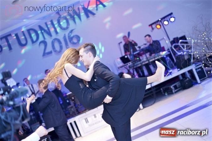 Zdjęcie w galerii na portalu naszraciborz.pl: Szalona studniówka II LO im. Adama Mickiewicza - fotoreportaż z całej imprezy wiadomości z regionu