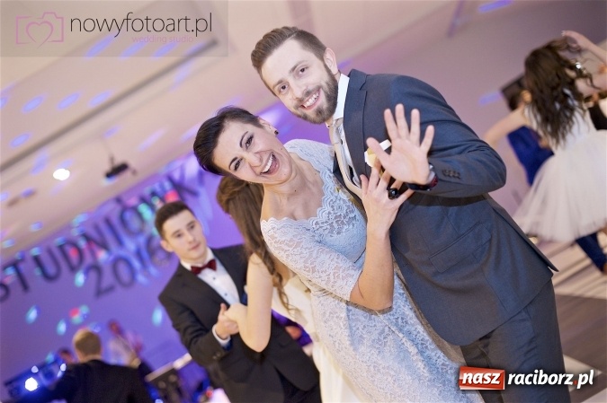 Zdjęcie w galerii na portalu naszraciborz.pl: Szalona studniówka II LO im. Adama Mickiewicza - fotoreportaż z całej imprezy wiadomości z regionu