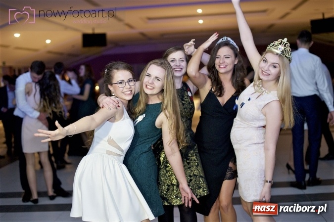 Zdjęcie w galerii na portalu naszraciborz.pl: Szalona studniówka II LO im. Adama Mickiewicza - fotoreportaż z całej imprezy wiadomości z regionu