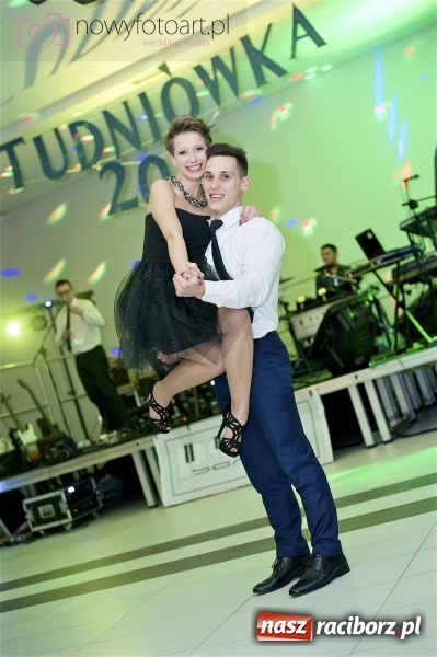 Zdjęcie w galerii na portalu naszraciborz.pl: Szalona studniówka II LO im. Adama Mickiewicza - fotoreportaż z całej imprezy wiadomości z regionu