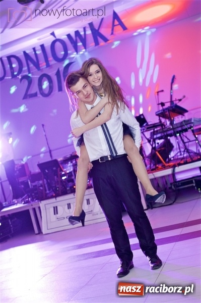 Zdjęcie w galerii na portalu naszraciborz.pl: Szalona studniówka II LO im. Adama Mickiewicza - fotoreportaż z całej imprezy wiadomości z regionu