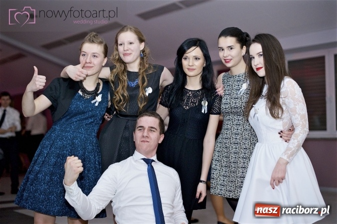 Zdjęcie w galerii na portalu naszraciborz.pl: Szalona studniówka II LO im. Adama Mickiewicza - fotoreportaż z całej imprezy wiadomości z regionu