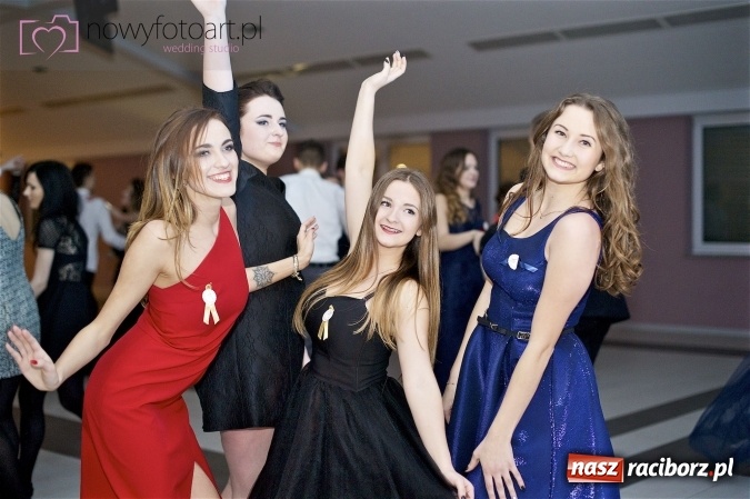 Zdjęcie w galerii na portalu naszraciborz.pl: Szalona studniówka II LO im. Adama Mickiewicza - fotoreportaż z całej imprezy wiadomości z regionu