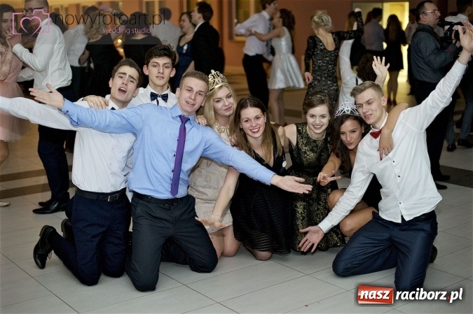 Zdjęcie w galerii na portalu naszraciborz.pl: Szalona studniówka II LO im. Adama Mickiewicza - fotoreportaż z całej imprezy wiadomości z regionu