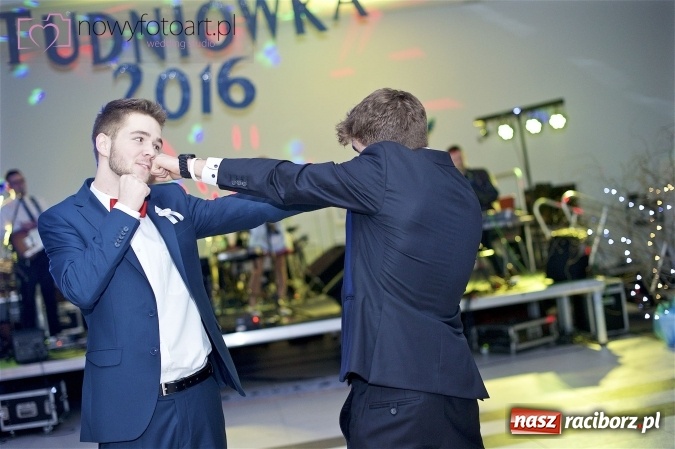 Zdjęcie w galerii na portalu naszraciborz.pl: Szalona studniówka II LO im. Adama Mickiewicza - fotoreportaż z całej imprezy wiadomości z regionu