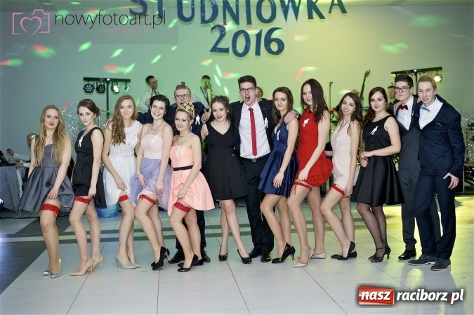 Zdjęcie w galerii na portalu naszraciborz.pl: Szalona studniówka II LO im. Adama Mickiewicza - fotoreportaż z całej imprezy wiadomości z regionu