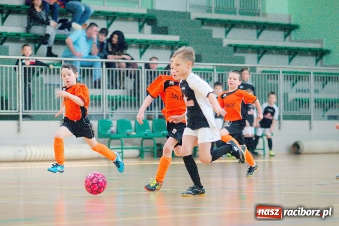 Zdjęcie w galerii na portalu naszraciborz.pl: Niedzielne emocje w halowych zmaganiach żaków wiadomości z regionu