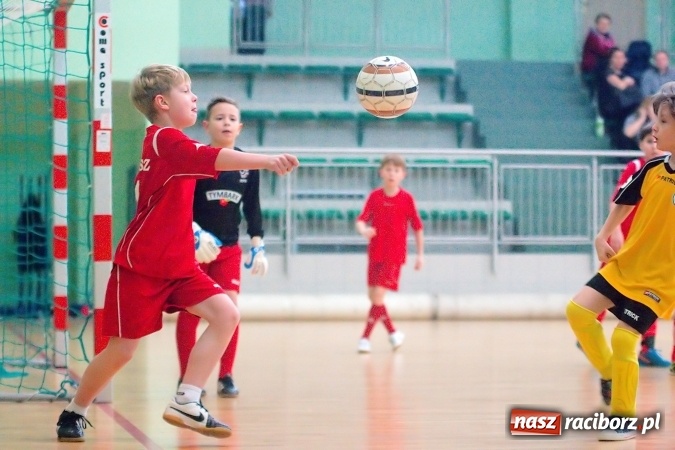 Zdjęcie w galerii na portalu naszraciborz.pl: Niedzielne emocje w halowych zmaganiach żaków wiadomości z regionu