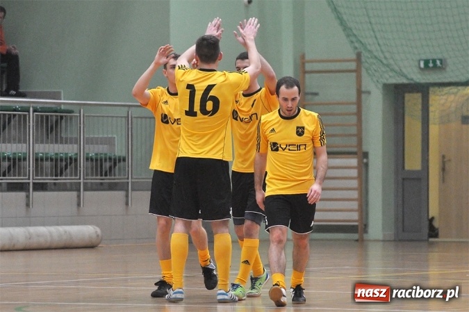 Zdjęcie w galerii na portalu naszraciborz.pl: HLPN: Marek & Dariusz nowym liderem pierwszej ligi wiadomości z regionu