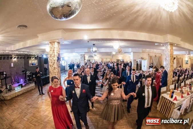 Zdjęcie w galerii na portalu naszraciborz.pl: Tak się bawi Ekonomik. To była niezapomniana studniówka wiadomości z regionu