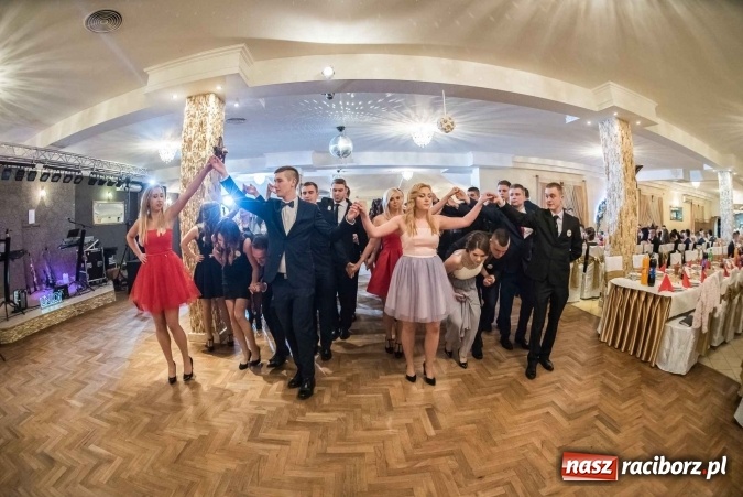 Zdjęcie w galerii na portalu naszraciborz.pl: Tak się bawi Ekonomik. To była niezapomniana studniówka wiadomości z regionu