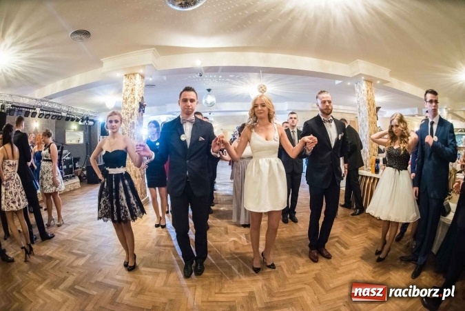 Zdjęcie w galerii na portalu naszraciborz.pl: Tak się bawi Ekonomik. To była niezapomniana studniówka wiadomości z regionu