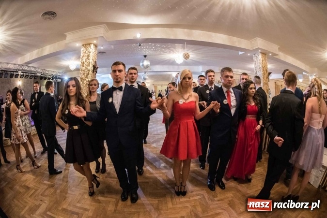 Zdjęcie w galerii na portalu naszraciborz.pl: Tak się bawi Ekonomik. To była niezapomniana studniówka wiadomości z regionu