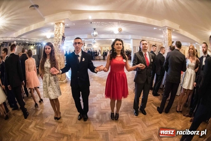 Zdjęcie w galerii na portalu naszraciborz.pl: Tak się bawi Ekonomik. To była niezapomniana studniówka wiadomości z regionu