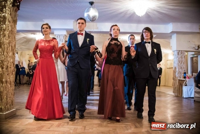 Zdjęcie w galerii na portalu naszraciborz.pl: Tak się bawi Ekonomik. To była niezapomniana studniówka wiadomości z regionu