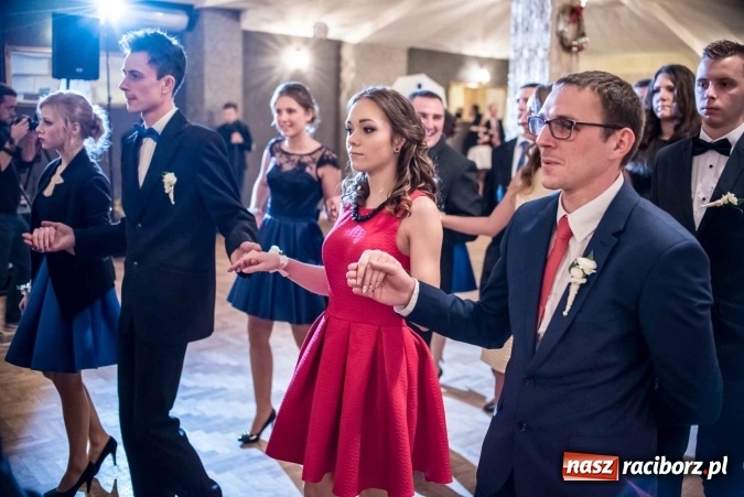 Zdjęcie w galerii na portalu naszraciborz.pl: Tak się bawi Ekonomik. To była niezapomniana studniówka wiadomości z regionu