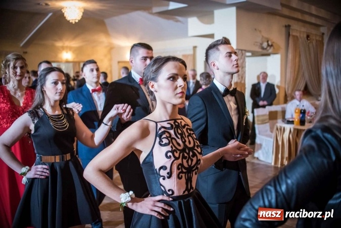 Zdjęcie w galerii na portalu naszraciborz.pl: Tak się bawi Ekonomik. To była niezapomniana studniówka wiadomości z regionu