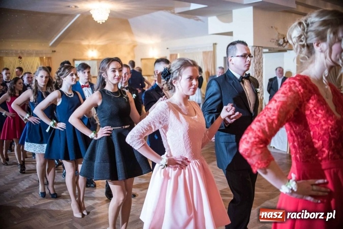 Zdjęcie w galerii na portalu naszraciborz.pl: Tak się bawi Ekonomik. To była niezapomniana studniówka wiadomości z regionu