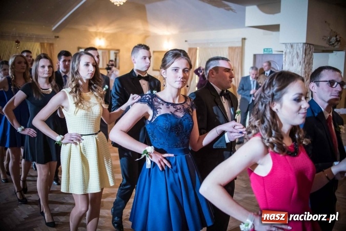 Zdjęcie w galerii na portalu naszraciborz.pl: Tak się bawi Ekonomik. To była niezapomniana studniówka wiadomości z regionu