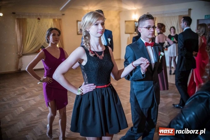 Zdjęcie w galerii na portalu naszraciborz.pl: Tak się bawi Ekonomik. To była niezapomniana studniówka wiadomości z regionu