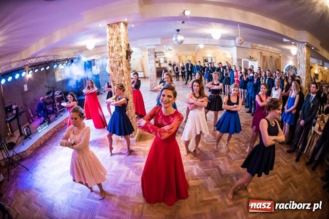 Zdjęcie w galerii na portalu naszraciborz.pl: Tak się bawi Ekonomik. To była niezapomniana studniówka wiadomości z regionu