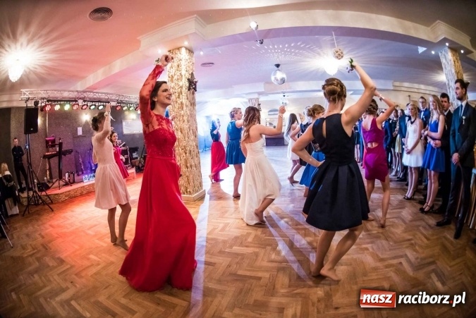 Zdjęcie w galerii na portalu naszraciborz.pl: Tak się bawi Ekonomik. To była niezapomniana studniówka wiadomości z regionu