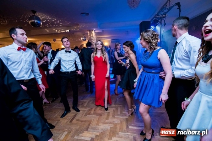 Zdjęcie w galerii na portalu naszraciborz.pl: Tak się bawi Ekonomik. To była niezapomniana studniówka wiadomości z regionu