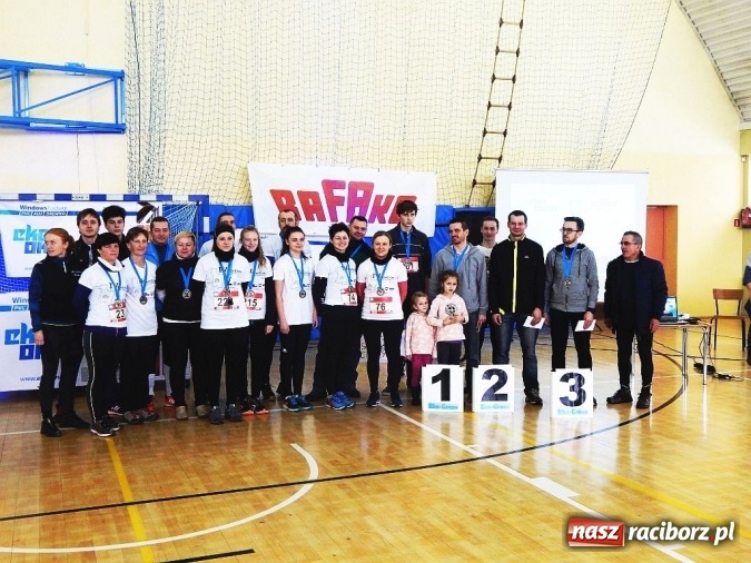 Zdjęcie w galerii na portalu naszraciborz.pl: Rafakowcy pobiegli w IV Eko-Cross po Ziemi Pietrowickiej  wiadomości z regionu
