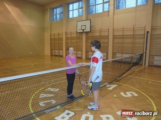 Zdjęcie w galerii na portalu naszraciborz.pl: Tenisowe rozgrywki ZSOMS w Raciborzu wiadomości z regionu