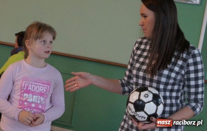 Zdjęcie w galerii na portalu naszraciborz.pl: O poznaniu samego siebie na Uniwersytecie Dziecięcym w Raciborzu wiadomości z regionu