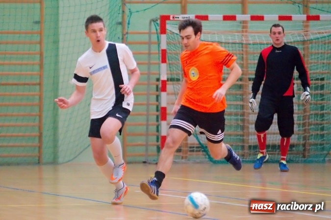 Zdjęcie w galerii na portalu naszraciborz.pl: II liga: Starcia outsiderów w HLPN. Kolejny remis Pata Cabra Team. Nieudana pogoń Covebo wiadomości z regionu