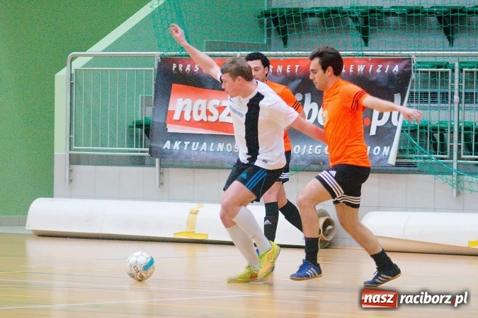 Zdjęcie w galerii na portalu naszraciborz.pl: II liga: Starcia outsiderów w HLPN. Kolejny remis Pata Cabra Team. Nieudana pogoń Covebo wiadomości z regionu