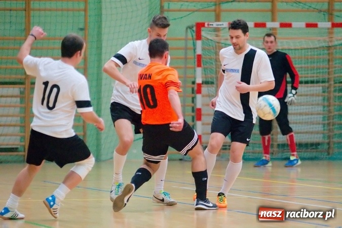 Zdjęcie w galerii na portalu naszraciborz.pl: II liga: Starcia outsiderów w HLPN. Kolejny remis Pata Cabra Team. Nieudana pogoń Covebo wiadomości z regionu